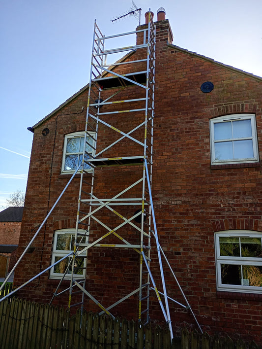 USED DIY Scaffolding working height upto 9 Metres